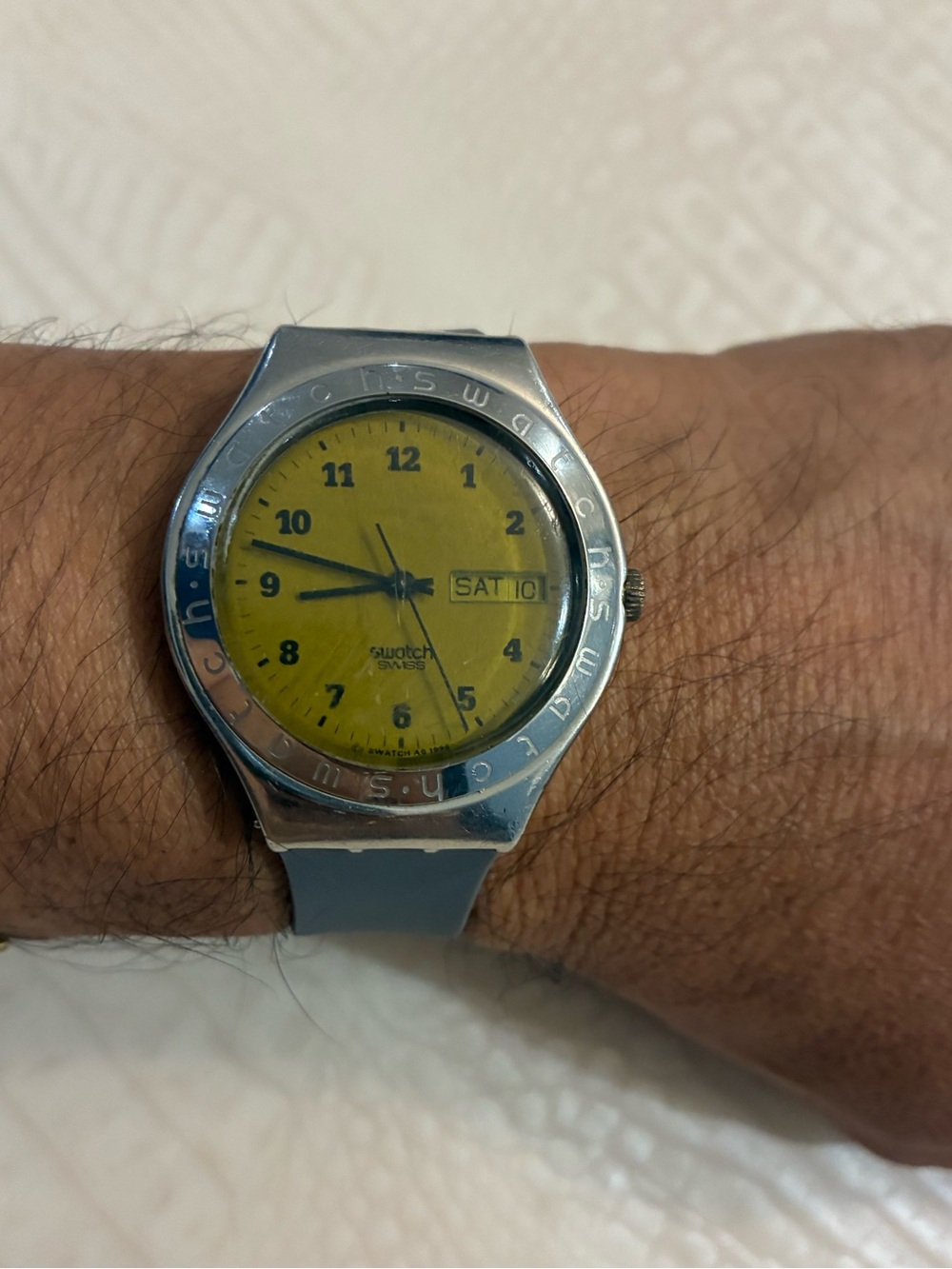 Swatch Vintage Men's Watch with Gray Strap - Picture 3 of 14